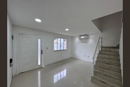Sala de casa de condomínio à venda com 4 quartos, 315m² em Vargem Grande, Rio de Janeiro