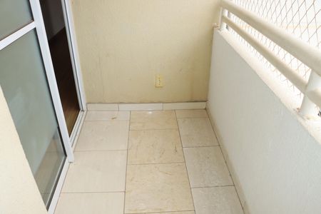 Sacada de apartamento para alugar com 2 quartos, 49m² em Bairro Jardim Nossa Senhora das Graças, Cotia