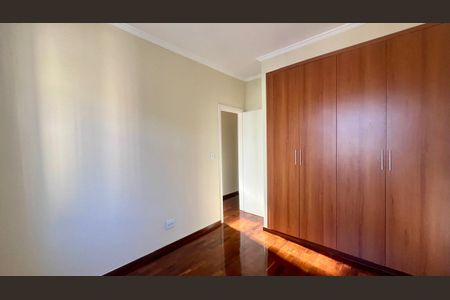 Quarto 1 de apartamento para alugar com 3 quartos, 90m² em Santo Antônio, Belo Horizonte