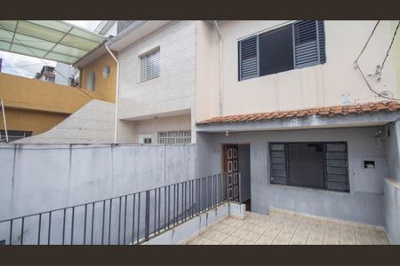 Casa para alugar com 250m², 2 quartos e 1 vaga Casa para alugar com 250m², 2 quartos e 1 vagaVaranda