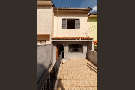Casa para alugar com 250m², 2 quartos e 1 vaga Casa para alugar com 250m², 2 quartos e 1 vagaVaranda
