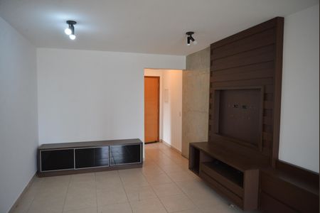 Sala de apartamento para alugar com 2 quartos, 68m² em Campestre, Santo André