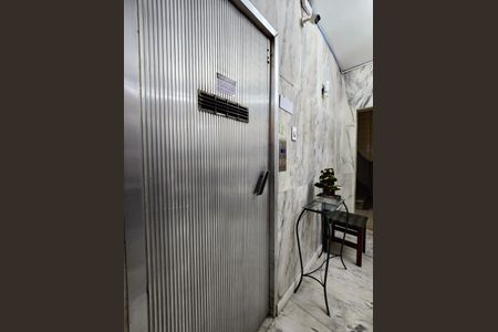 Apartamento para alugar com 56m², 2 quartos e sem vaga Apartamento para alugar com 56m², 2 quartos e sem vagaElevador