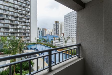 Varanda de kitnet/studio à venda com 1 quarto, 25m² em Vila Nova Conceição, São Paulo