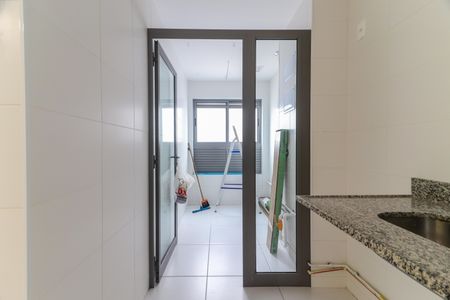 Apartamento para alugar com 55m², 2 quartos e 1 vaga Apartamento para alugar com 55m², 2 quartos e 1 vagaCozinha e Área de Serviço