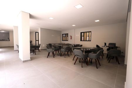 Apartamento à venda com 65m², 3 quartos e 2 vagas Apartamento à venda com 65m², 3 quartos e 2 vagasÁrea comum - Salão de festas