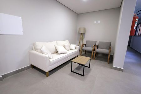 Apartamento à venda com 65m², 3 quartos e 2 vagas Apartamento à venda com 65m², 3 quartos e 2 vagasHall social