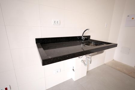 Apartamento à venda com 65m², 3 quartos e 2 vagas Apartamento à venda com 65m², 3 quartos e 2 vagasCozinha e Área de Serviço