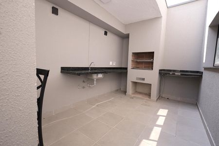 Apartamento à venda com 65m², 3 quartos e 2 vagas Apartamento à venda com 65m², 3 quartos e 2 vagasÁrea comum - Churrasqueira