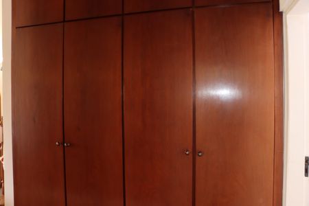 Casa de condomínio para alugar com 320m², 3 quartos e 4 vagasSuíte 1