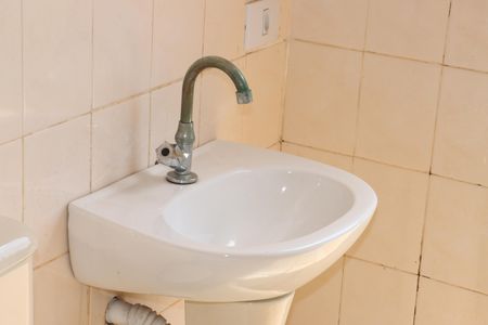 Casa de condomínio para alugar com 320m², 3 quartos e 4 vagasBanheiro de Serviço