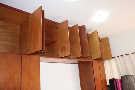 Casa de condomínio para alugar com 320m², 3 quartos e 4 vagasSuíte 2