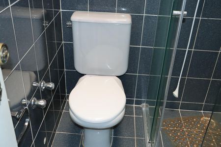 Casa de condomínio para alugar com 320m², 3 quartos e 4 vagasBanheiro da Suíte 3