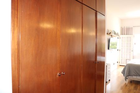 Casa de condomínio para alugar com 320m², 3 quartos e 4 vagasSuíte 1