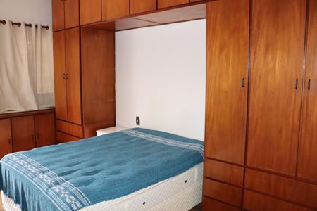 Casa de condomínio para alugar com 320m², 3 quartos e 4 vagasSuíte 3