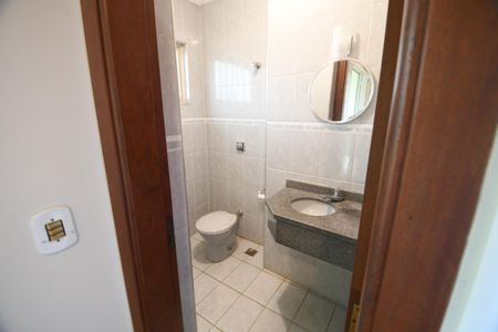 Lavabo da Sala de casa à venda com 4 quartos, 216m² em Cidade Universitária, Campinas