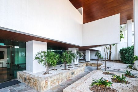 Apartamento para alugar com 156m², 3 quartos e 2 vagas Apartamento para alugar com 156m², 3 quartos e 2 vagasFachada