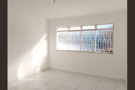 Sala de casa para alugar com 2 quartos, 144m² em Mutondo, São Gonçalo