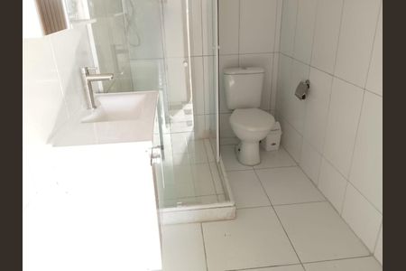 Banheiro de casa para alugar com 2 quartos, 144m² em Mutondo, São Gonçalo