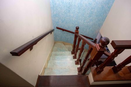 Casa à venda com 175m², 3 quartos e 2 vagasEscada