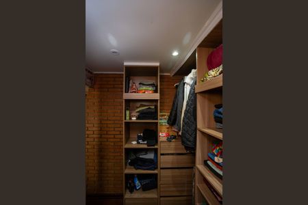 Casa à venda com 175m², 3 quartos e 2 vagasCloset da Suíte