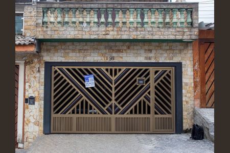 Casa à venda com 175m², 3 quartos e 2 vagasFachada