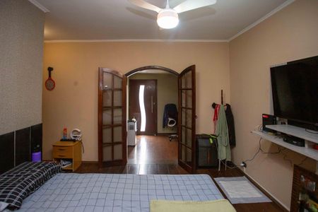 Casa à venda com 175m², 3 quartos e 2 vagasSuíte