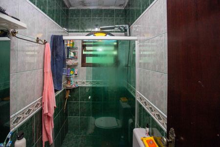 Casa à venda com 175m², 3 quartos e 2 vagasBanheiro da Suíte