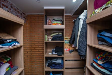 Casa à venda com 175m², 3 quartos e 2 vagasCloset da Suíte