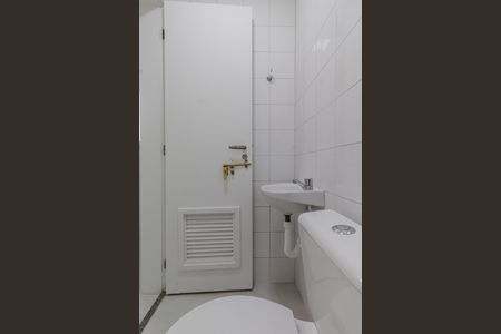Apartamento à venda com 85m², 3 quartos e 2 vagas Apartamento à venda com 85m², 3 quartos e 2 vagasBanheiro de Serviço