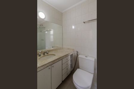 Apartamento à venda com 85m², 3 quartos e 2 vagas Apartamento à venda com 85m², 3 quartos e 2 vagasBanheiro da Suíte