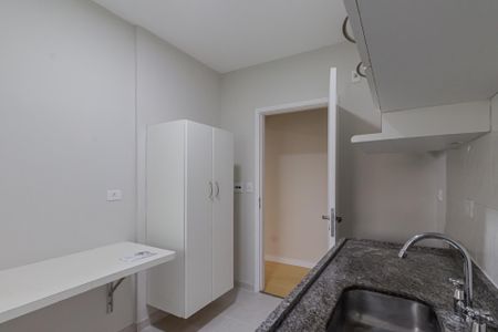 Apartamento à venda com 85m², 3 quartos e 2 vagas Apartamento à venda com 85m², 3 quartos e 2 vagasCozinha