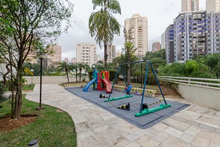 Apartamento à venda com 85m², 3 quartos e 2 vagas Apartamento à venda com 85m², 3 quartos e 2 vagasÁrea comum - Playground