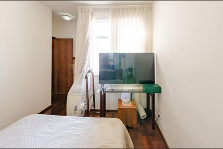 Apartamento à venda com 107m², 2 quartos e 3 vagas Apartamento à venda com 107m², 2 quartos e 3 vagasQuarto 2