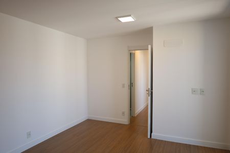 Apartamento à venda com 92m², 3 quartos e 2 vagasQuarto 3