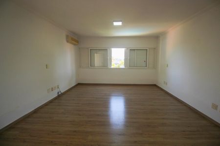 Casa à venda com 1200m², 5 quartos e 4 vagasSuíte 2