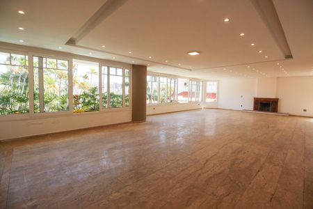 Casa à venda com 1200m², 5 quartos e 4 vagasSala 1