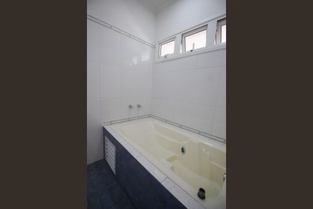 Casa à venda com 1200m², 5 quartos e 4 vagasBanheiro da Suíte 3