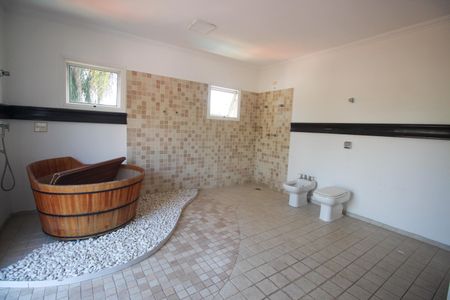 Casa à venda com 1200m², 5 quartos e 4 vagasBanheiro da Suíte 4