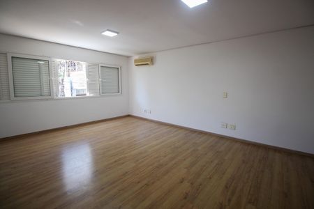 Casa à venda com 1200m², 5 quartos e 4 vagasSuíte 5