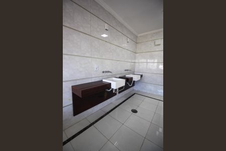 Casa à venda com 1200m², 5 quartos e 4 vagasBanheiro da Suíte 2