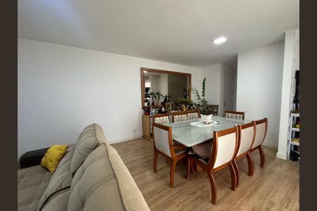 Apartamento à venda com 120m², 3 quartos e 2 vagas Apartamento à venda com 120m², 3 quartos e 2 vagasSala