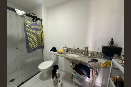 Apartamento à venda com 120m², 3 quartos e 2 vagas Apartamento à venda com 120m², 3 quartos e 2 vagasBanheiro da Suíte 3