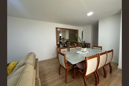 Apartamento à venda com 120m², 3 quartos e 2 vagas Apartamento à venda com 120m², 3 quartos e 2 vagasSala