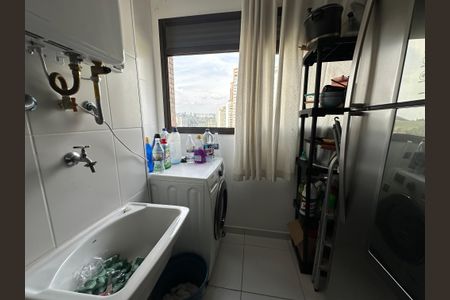 Apartamento à venda com 120m², 3 quartos e 2 vagas Apartamento à venda com 120m², 3 quartos e 2 vagasÁrea de Serviço