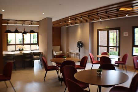 Apartamento à venda com 120m², 3 quartos e 2 vagas Apartamento à venda com 120m², 3 quartos e 2 vagasÁrea comum - Salão de festas