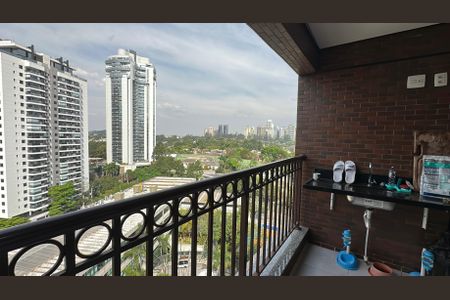 Apartamento à venda com 120m², 3 quartos e 2 vagas Apartamento à venda com 120m², 3 quartos e 2 vagasVaranda