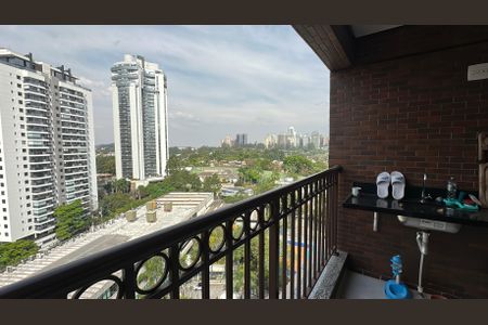 Apartamento à venda com 120m², 3 quartos e 2 vagas Apartamento à venda com 120m², 3 quartos e 2 vagasVaranda