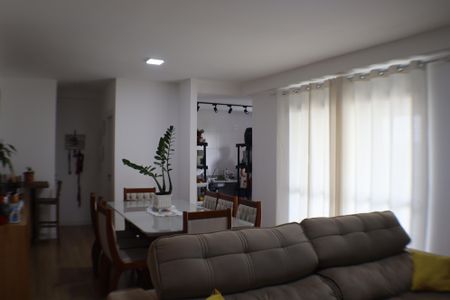 Apartamento à venda com 120m², 3 quartos e 2 vagas Apartamento à venda com 120m², 3 quartos e 2 vagasSala