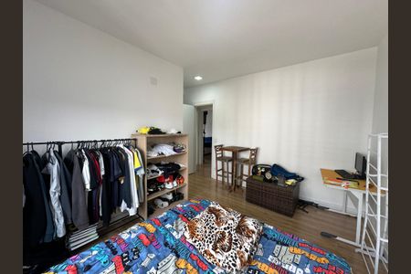 Apartamento à venda com 120m², 3 quartos e 2 vagas Apartamento à venda com 120m², 3 quartos e 2 vagasSuíte 1